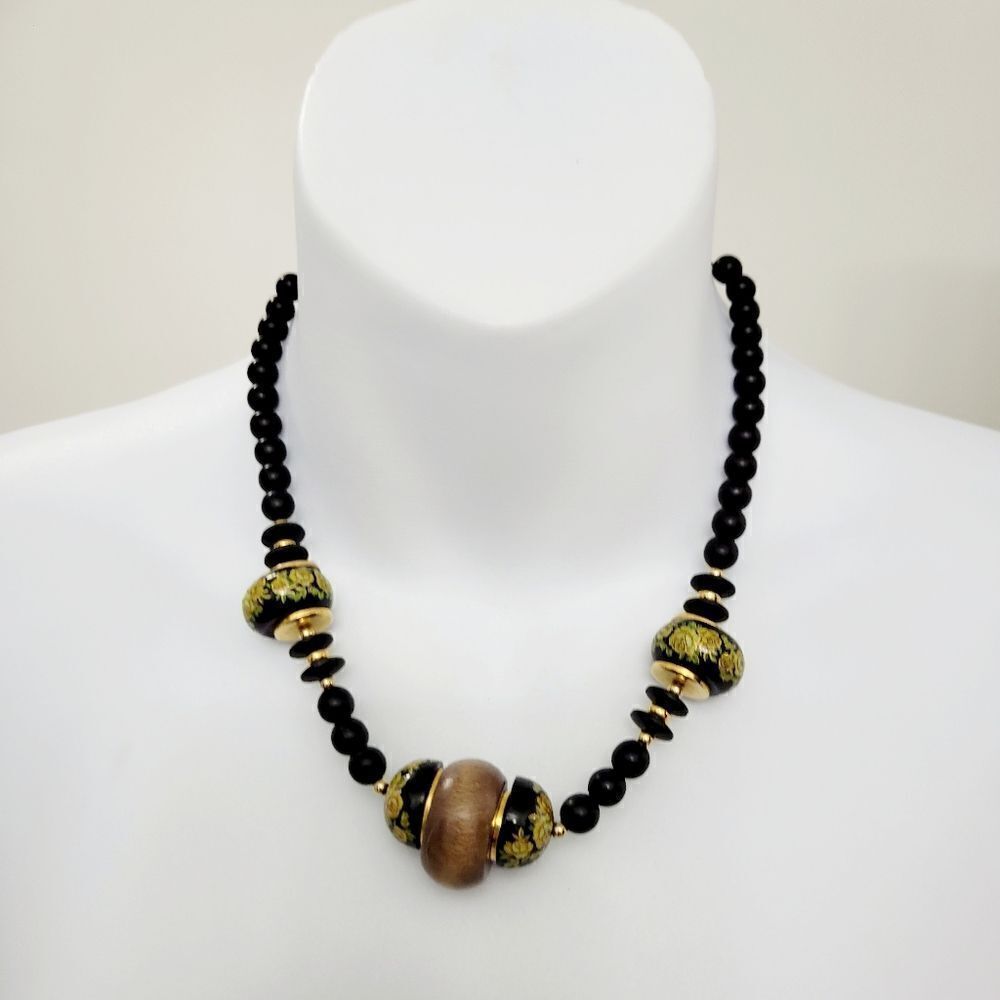 2/$20 Vintage Black With Flower Painting Beads Necklace Length: 17.5"